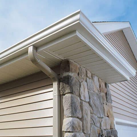 Seamless aluminum gutter installation
