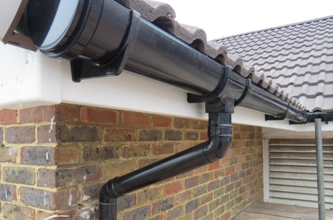 Half-round gutter style